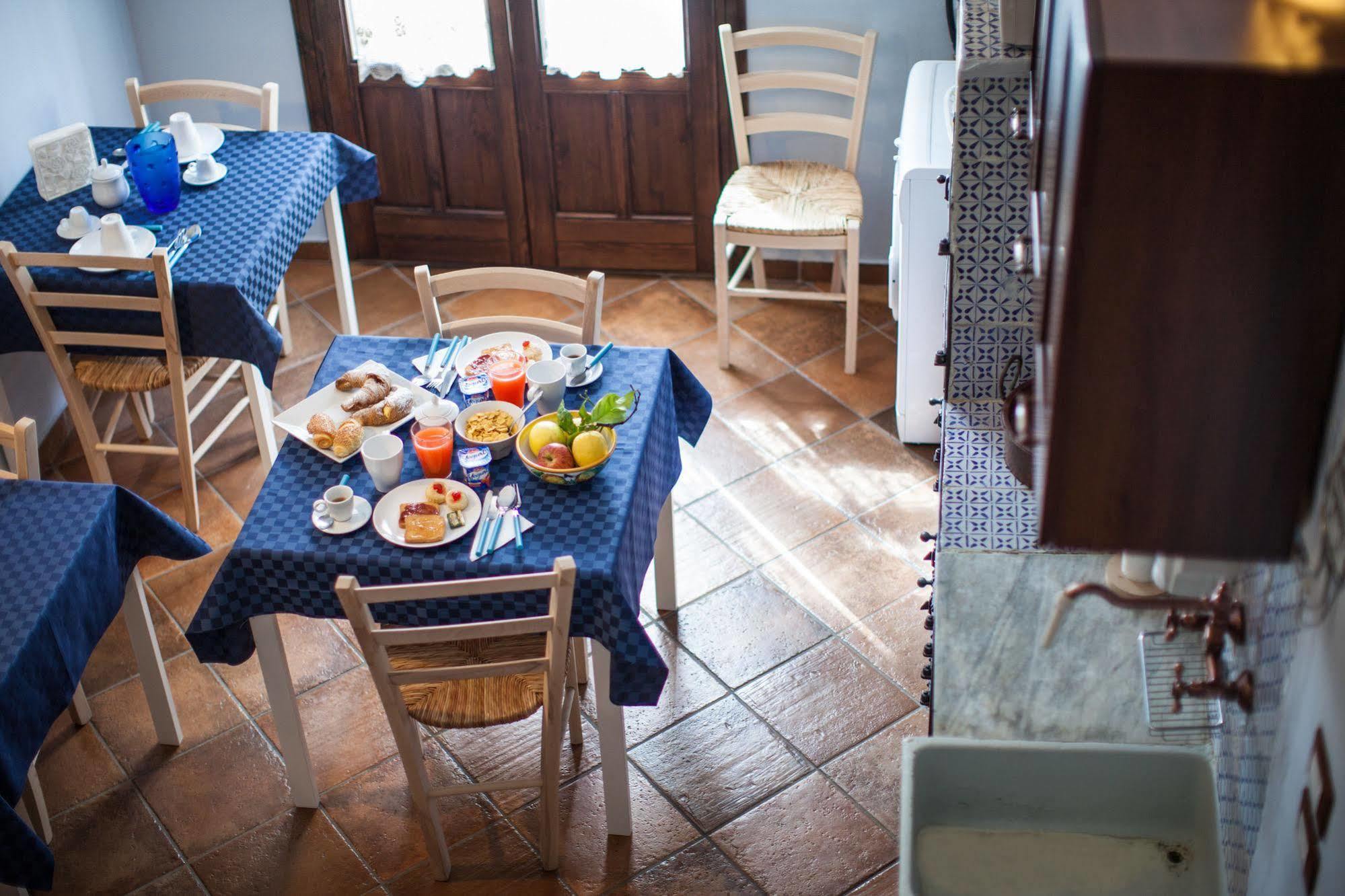 B&B Cinisi Vacanze Buitenkant foto